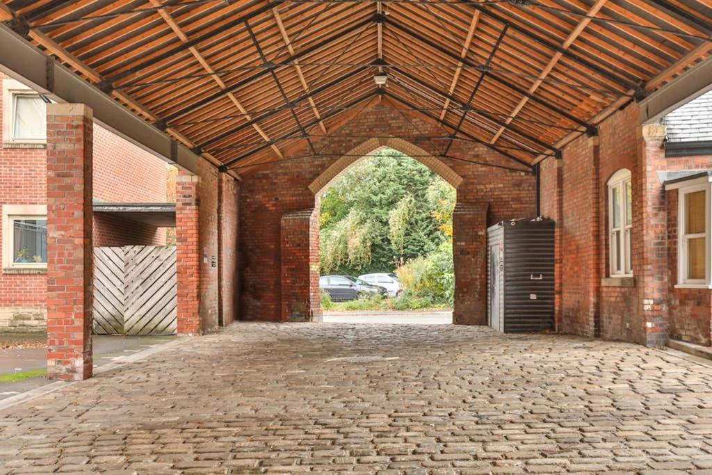 شيفيلد Victorian Tramsheds, Modern Apartment + Parking المظهر الخارجي الصورة